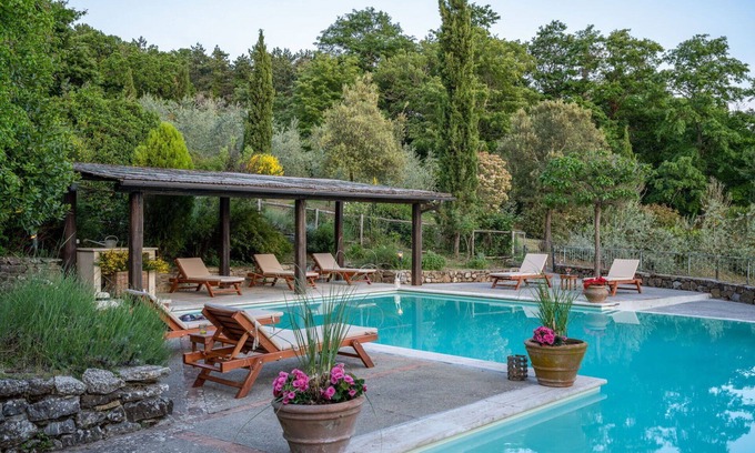 San Casciano dei Bagni Villa | Villa in San Casciano Dei Bagni with 6 bedrooms sleeps 14