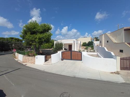 Marina di Pescoluse Villa | VILLA IL PIGNO ZONA MALDIVE DEL SALENTO