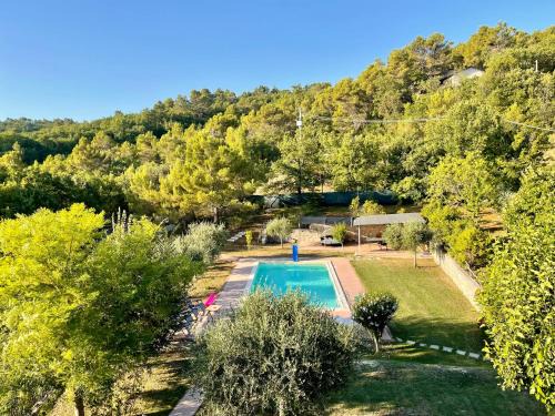 Montelirossi Apartment | Villa immersa nella Serenità