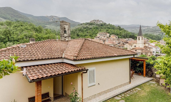 Borgomaro House | Villa in Borgomaro with private parking