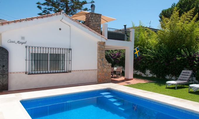 Fuengirola Villa | Villa in Fuengirola, 800 m from the beach!