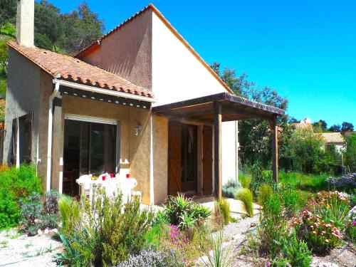 Le Boulou Villa | Villa in Le Boulou with Scenic Hilltop Views