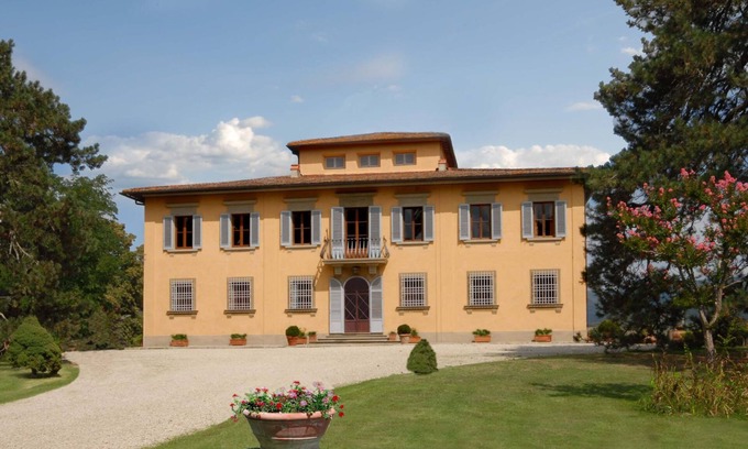 Vicchio Villa | Villa in Ponte A Vicchio with 7 bedrooms sleeps 14