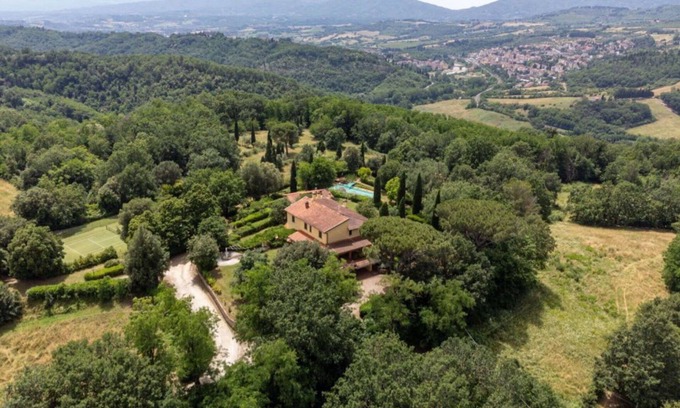 Reggello Villa | Villa in Sant'ellero with 7 bedrooms sleeps 14