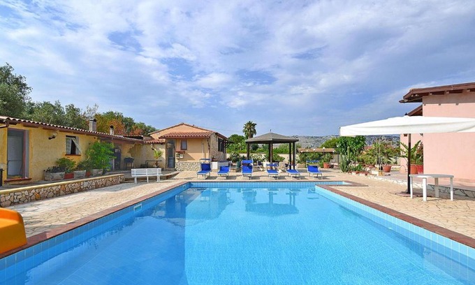 Solarino House | Villa in Sicily with Private Pool & Garden