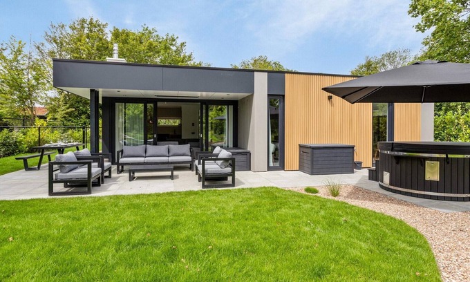 Kamperland House | Villa in Zeeland near Banjaard Beach