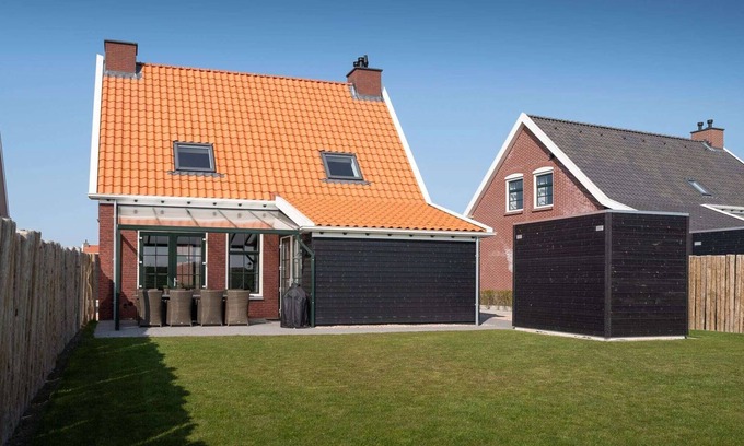 Colijnsplaat House | Villa in Zeeland near Clean Beaches