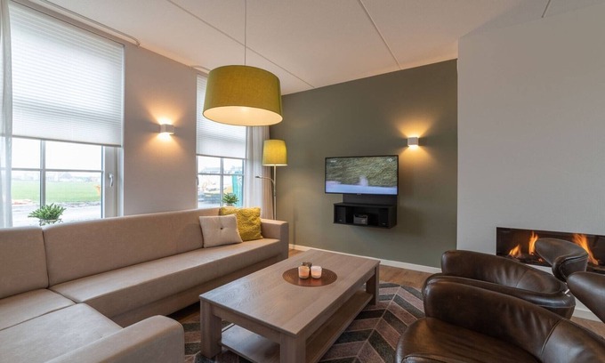 Colijnsplaat House | Villa in Zeeland with Jacuzzi and Sauna