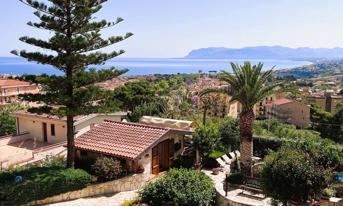 Castellammare del Golfo Apartment | Villa P. Melograno, with panoramic view