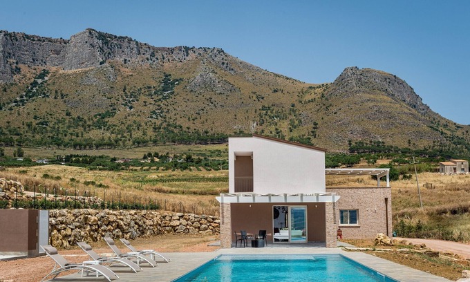 Castellammare del Golfo Villa | Villa Mirò with private pool