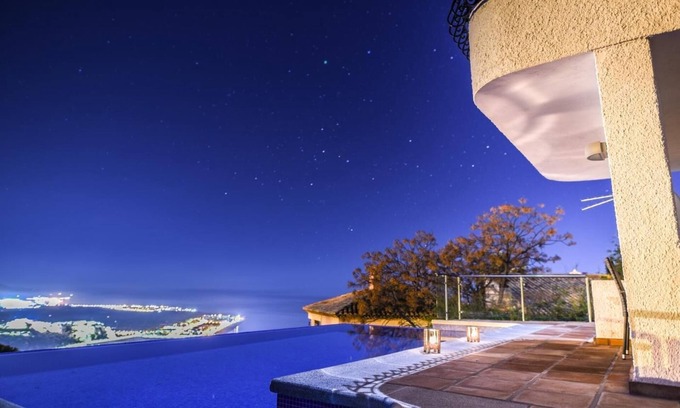 Salobrena Villa | Villa Jacuzzi, pool, sauna and wonderful views