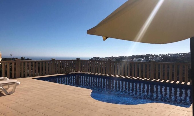 Cumbre del Sol Villa | Villa Joanna - 4 bed - sleeps 8 - sea views - BOOK NOW!
