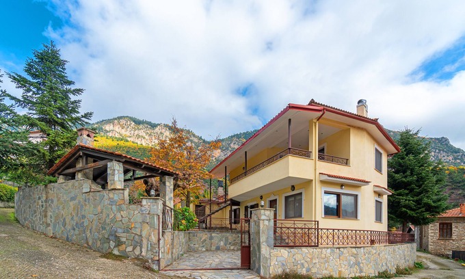 Kalambaka Villa | Villa Kleinos: A truly magnificent villa 30 minutes from Meteora Greece