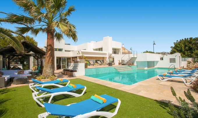 La Cala de Mijas Villa | Villa La Cala Playa by Villa Plus