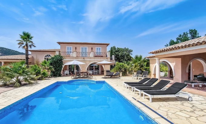 Plan-de-la-Tour Villa | Villa la Lanterne pool, jacuzzi, bocce ball and stunning mountain views