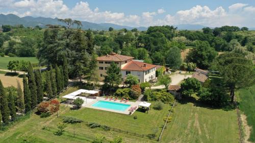 Borgo San Lorenzo Villa | Villa La Topaia in Esclusiva