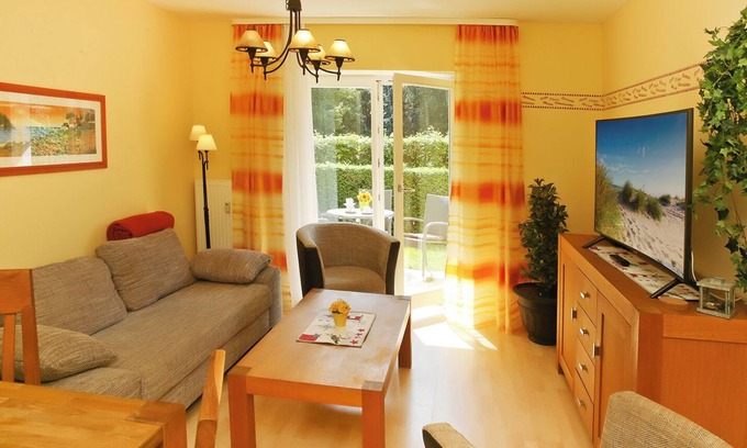 Ostseebad Kuhlungsborn Apartment | Villa Laura Cottage apartment 102: spacious 3-room apartment close to the beach