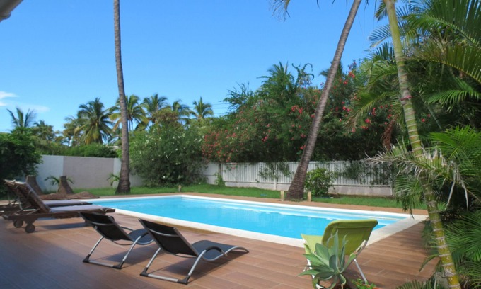 La Saline Les Bains Villa | Villa Laurier Rose 'with pool 300 meters from the beach and lagoon of Saline