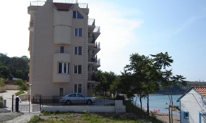 Chernomorets House | Villa Lazuren Bryag 2