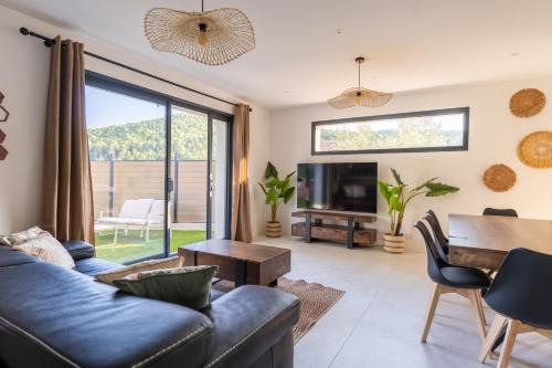 Figanieres Villa | Villa le Jas de Bali - 4chambres - Piscine et parking privé