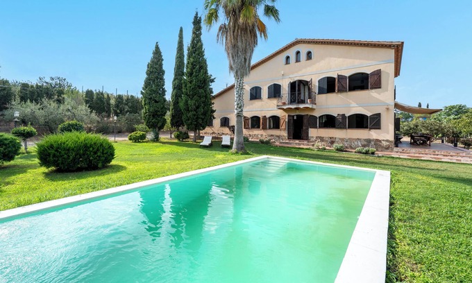 Riudoms Villa | Villa 'Le Mirage' with Private Pool, Private Terrace and Wi-Fi