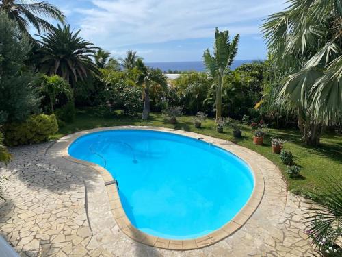 St Gilles-les-Bains Villa | Villa Les Talipots avec piscine et vue mer classée 5 étoiles