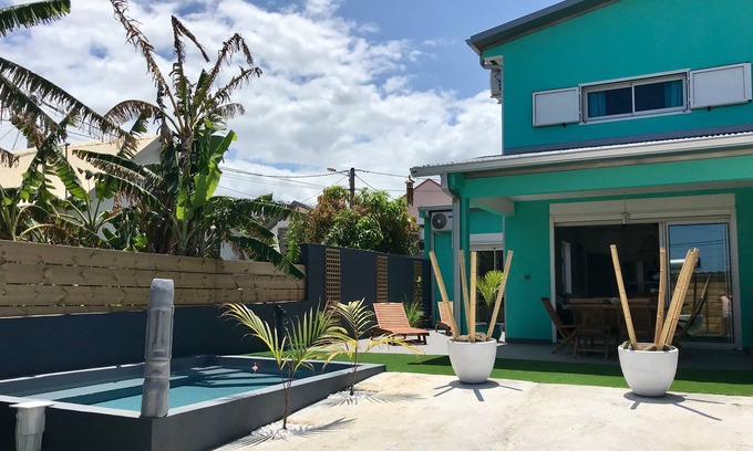 Saint-Pierre De La Reunion Villa | Villa "Les Ti’ Pêcheurs "with swimming pool close to Terre Sainte beach