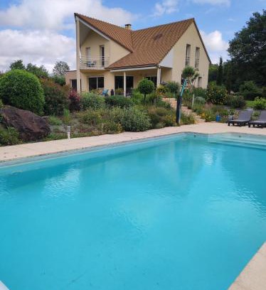 La Bazoge Bed & Breakfast | Villa Longue vue