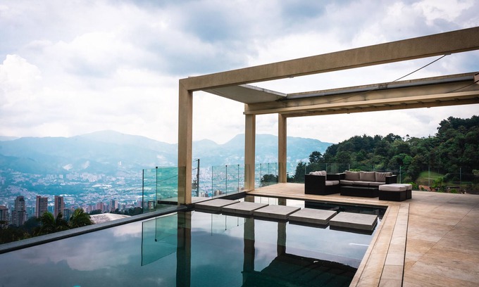 Medellin Villa | Villa Los Balsos, De Las Mejore Propiedades En Medellín