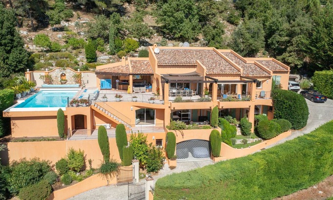 Speracedes Villa | Villa Lou Bea - Luxury Holiday Villa with Panoramic Views in Cabris