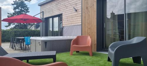 Santec Villa | Villa Lou Sanaé - Bord de mer - Spa, paddle, Kayak - Classé 4 étoiles