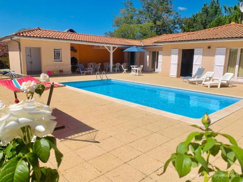 Andernos-les-Bains Villa | Villa lumineuse a Andernos les Bains avec piscine privee
