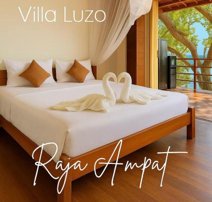 Waisai Resort | Villa Luzo & Tours