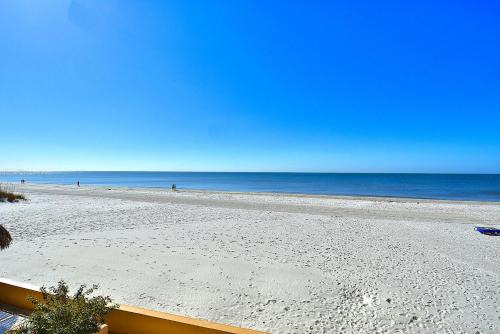 Madeira Beach House | Villa Madeira 203 - Premier