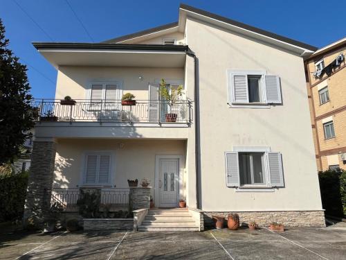 Roccasecca House | Villa Magnolia