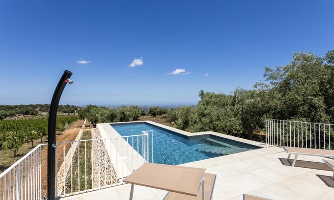 Noto Villa | Villa Mandorlo - IsulaTravel