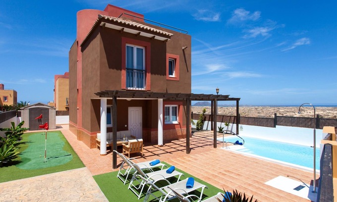 Corralejo House | Villa Matilde Pool & Mini-Golf - 3D Virtual Tour Available