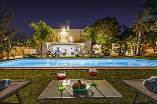 Santa Maria del Focallo Villa | Villa Mediterraneo by Villa Plus