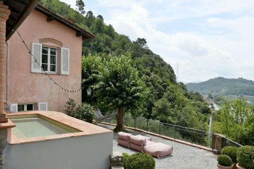 Nozanno Villa | Villa Mia Lucca - Modern Comfort in the Tuscan Hills
