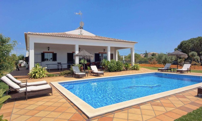 Patroves Villa | Villa Monte de Madrinha - Extremely Gorgeous Villa in a Mediterranean Garden