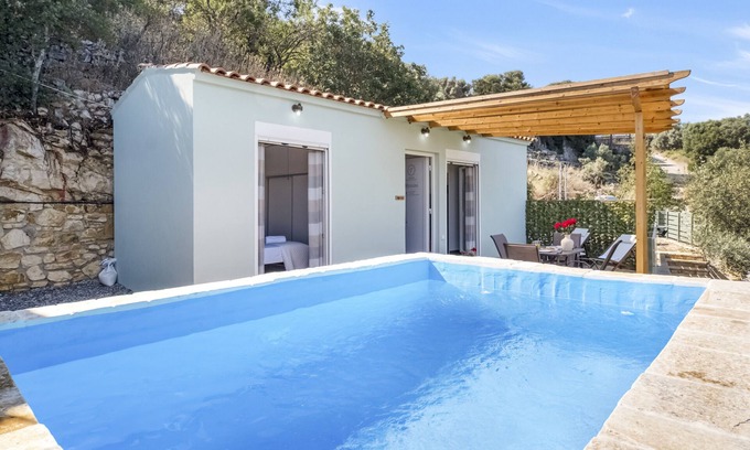 Katomerion Villa | Villa "Μyrsini" with Sea View, 2 Private Terraces, Private Pool & Wi-Fi