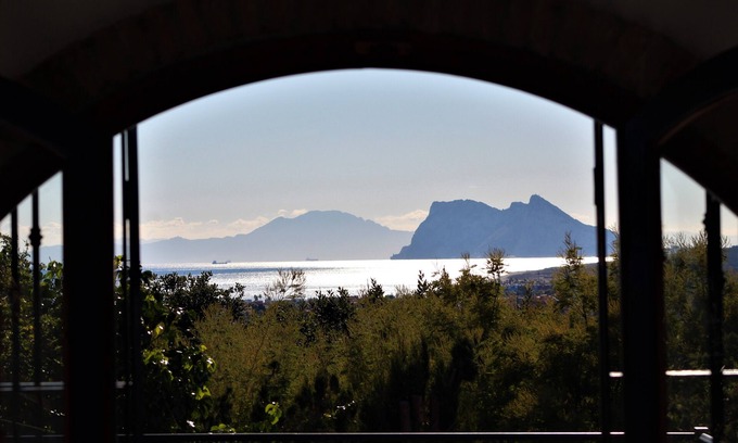 San Roque Villa | Villa near Sotogrande, Sea, Gibraltar & Africa view, private pool, large garden