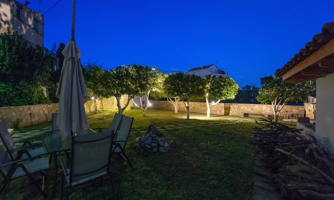 Longos House | Villa Near The Beach (125m²) 2-7 Guests