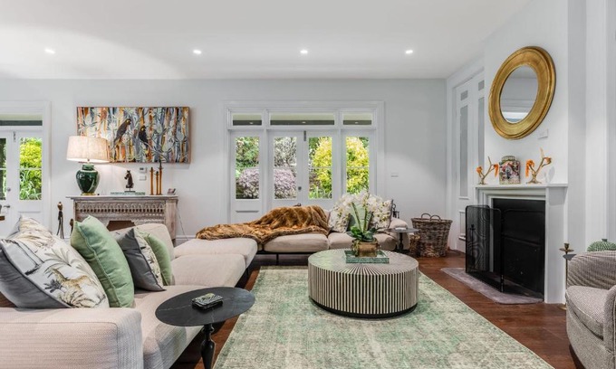 Leura House | Villa Northcote Luxurious 4BR Wood Fireplace Leura
