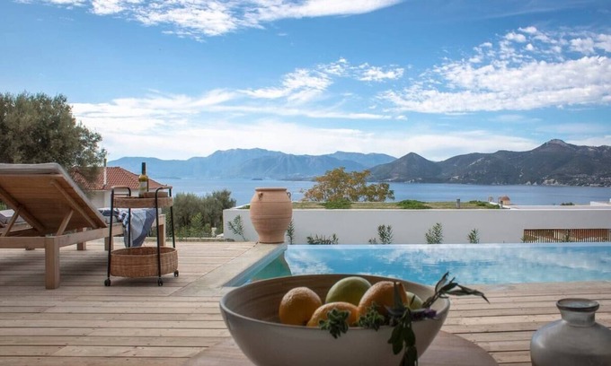 Aktio-Vonitsa Villa | VILLA NYSA 3 bed villa. Amazing sea views, private pool - option to heat