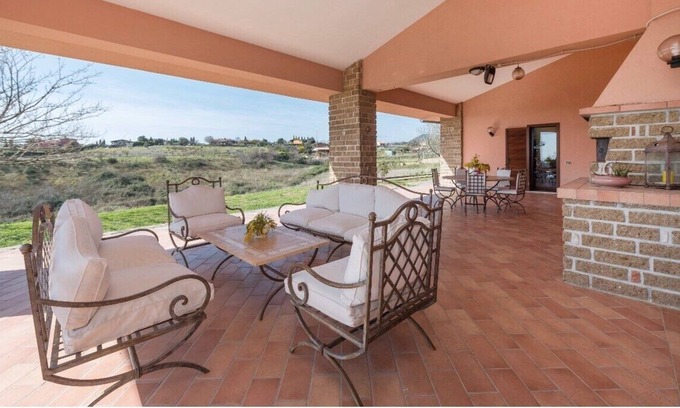 Cerveteri Villa | Villa of the sun