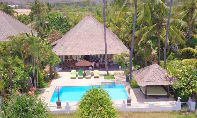 Dencarik Villa | Villa on the Beach in Bali