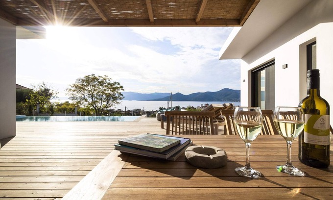 Paleros Villa | Villa Oneiro. 3 bed Private Pool Sea View