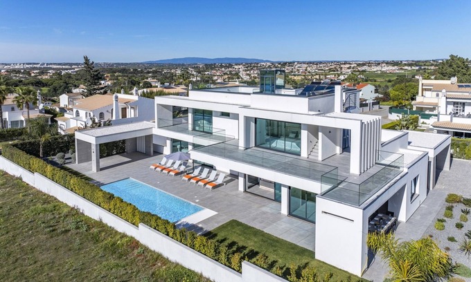 Castelo Villa | Villa Opala by Villa Plus
