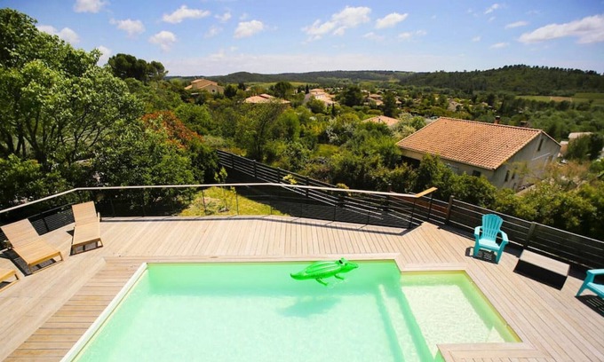 Combaillaux Villa | Villa Orianne - Traditional villa with pool with stunning views